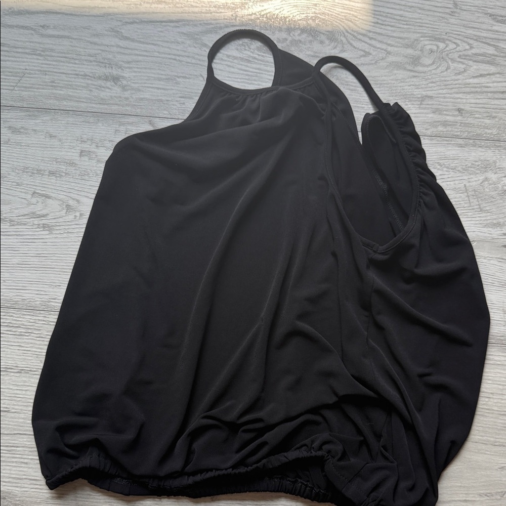 Express Black top - Picture 3 of 3